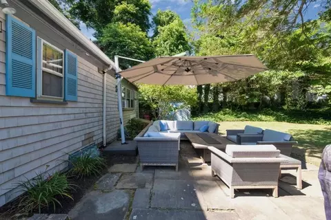 7 Pine Ave, Mashpee, MA 02649 photo 4