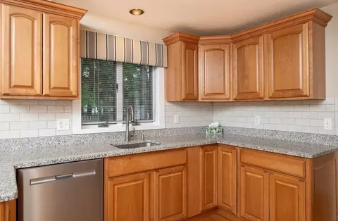 Kitchen - 1 Shellback Way #A1, Mashpee, MA 02649 photo 5 of 7