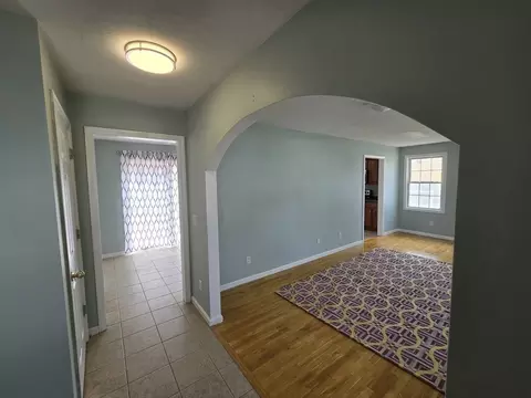 4 Palm St, Worcester, MA 01604 photo 7