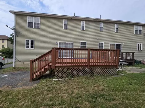 4 Palm St, Worcester, MA 01604 photo 3