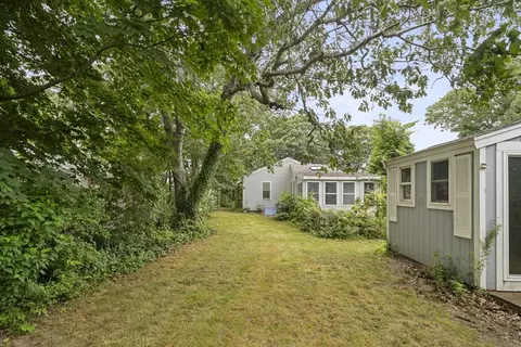 9 Hannahs Way, Edgartown, MA 02539