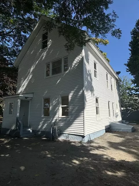 9 Pleasant Ter, Worcester, MA 01609 photo 3