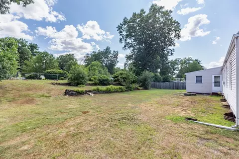 105 Hermitage Dr, Springfield, MA 01129 photo 38