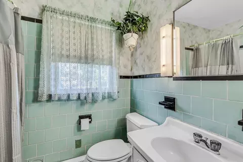105 Hermitage Dr, Springfield, MA 01129 photo 15