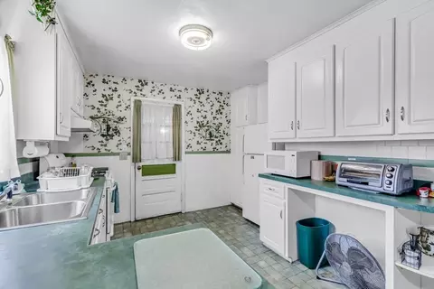 105 Hermitage Dr, Springfield, MA 01129 photo 23