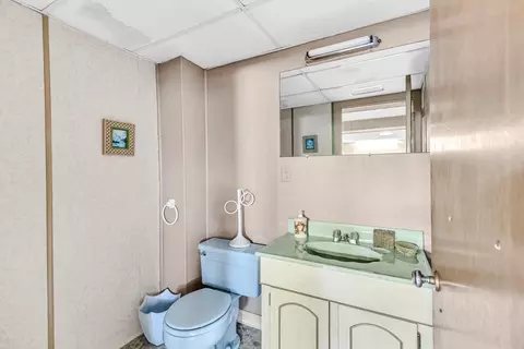 105 Hermitage Dr, Springfield, MA 01129 photo 33