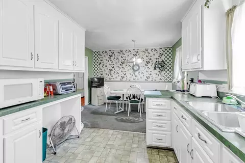 105 Hermitage Dr, Springfield, MA 01129 photo 27