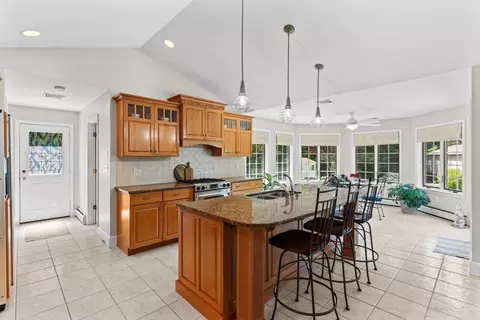 1559 Main St, Acushnet, MA 02743 photo 8