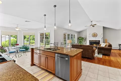 1559 Main St, Acushnet, MA 02743 photo 7