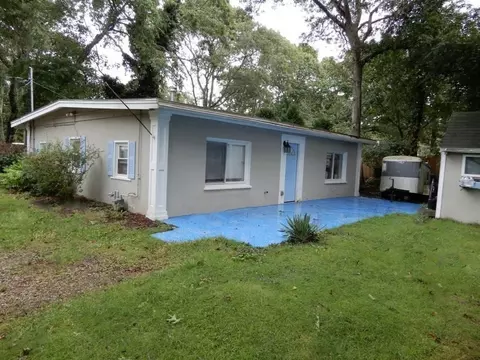 14 Bee Ln, Barnstable, MA 02632