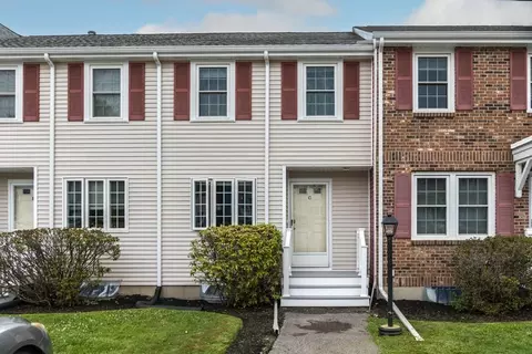 27 Fox Meadow Rd #C, Leominster, MA 01453