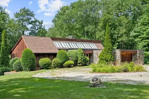 15 Brook St, Auburn, MA 01501