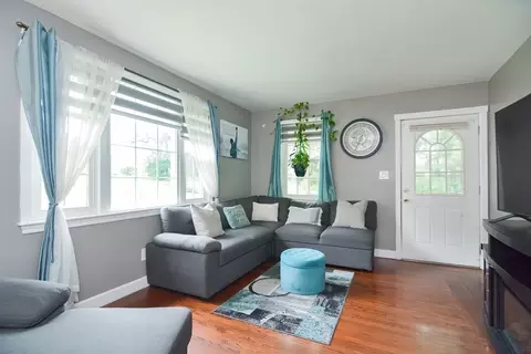 531 Lees River Ave, Somerset, MA 02725