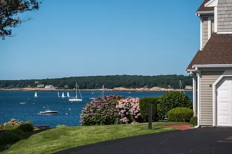 14 Raven Ln #14, Gloucester, MA 01930
