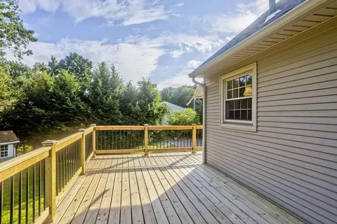 243 Murphy Ln, Chicopee, MA 01020 photo 37