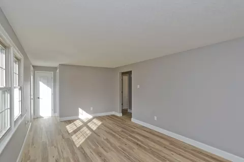 243 Murphy Ln, Chicopee, MA 01020 photo 16