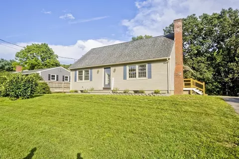 243 Murphy Ln, Chicopee, MA 01020