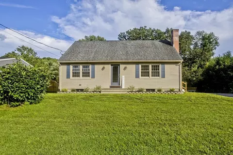 243 Murphy Ln, Chicopee, MA 01020 photo 2