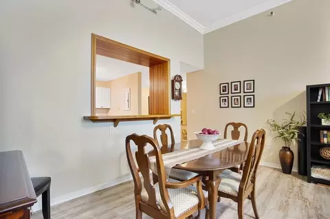 Dining - 235 State St #227, Springfield, MA 01103 photo 1 of 3