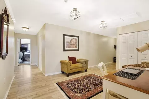 Entry Way - 235 State St #227, Springfield, MA 01103 photo 2 of 2