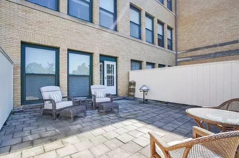 Exterior - 235 State St #227, Springfield, MA 01103 photo 2 of 3