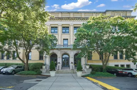 235 State St #227, Springfield, MA 01103