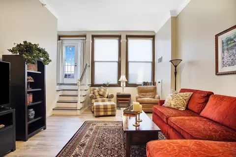 Living - 235 State St #227, Springfield, MA 01103 photo 3 of 5