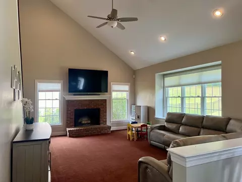 24 Endean Dr, Walpole, MA 02032 photo 18