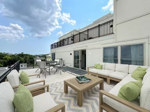 323 Boylston St #502, Brookline, MA 02445