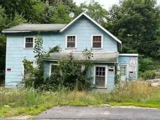 167 Center St, Carver, MA 02330