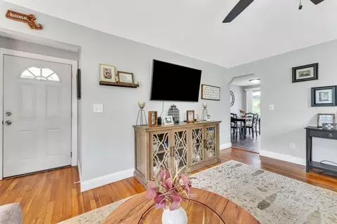 Entry Way - 64 Hillside Dr, Springfield, MA 01118 photo 3 of 3