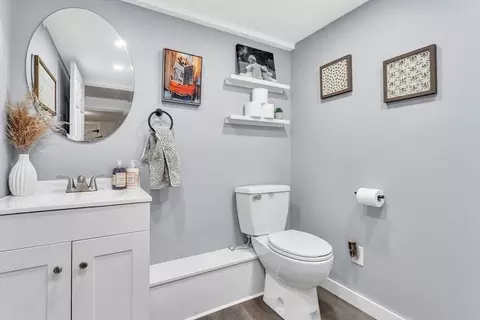 Bath - 64 Hillside Dr, Springfield, MA 01118 photo 2 of 2