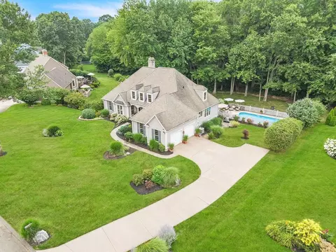 147 Peachstone Gln, West Springfield, MA 01089