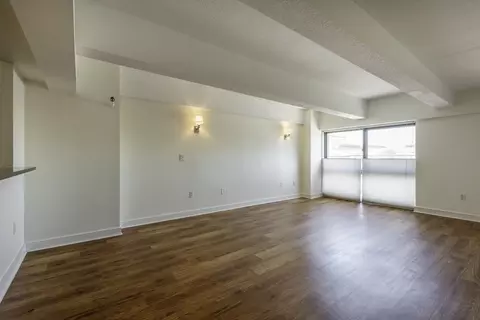 42 8th St #1405, Boston, MA 02129