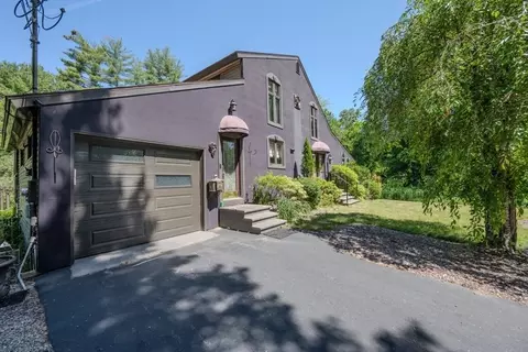 441 Windham Rd, Pelham, NH 03076