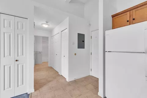 2 Mechanic St #R, Easthampton, MA 01027 photo 8