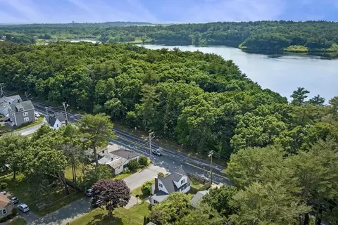 View/Area - 2 Sargent St, Beverly, MA 01915 photo 4 of 6
