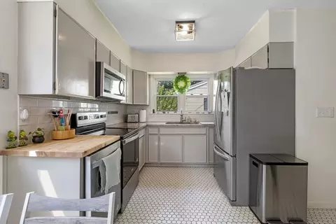 Kitchen - 2 Sargent St, Beverly, MA 01915 photo 1 of 6