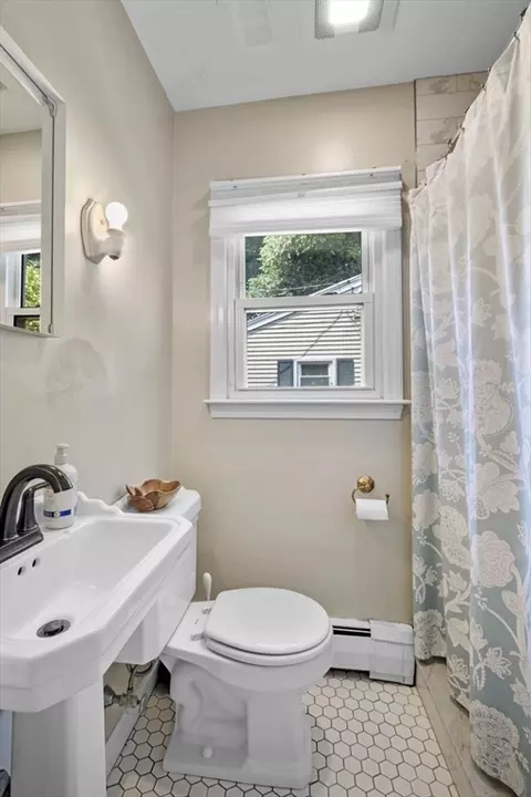 Bath - 2 Sargent St, Beverly, MA 01915 photo 1 of 3