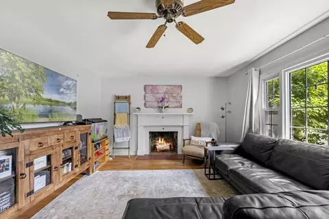 Living - 2 Sargent St, Beverly, MA 01915 photo 3 of 4