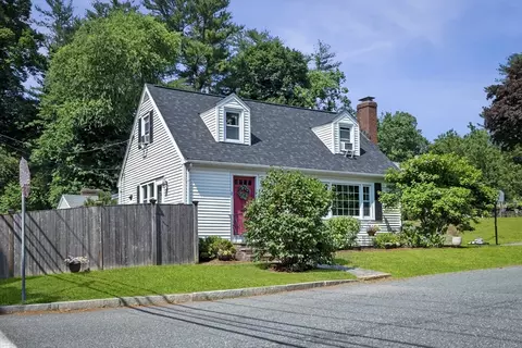 Exterior - 2 Sargent St, Beverly, MA 01915 photo 7 of 8
