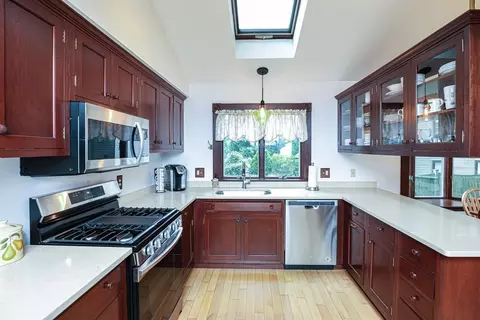 15 Larcom Ave, Beverly, MA 01915 photo 15