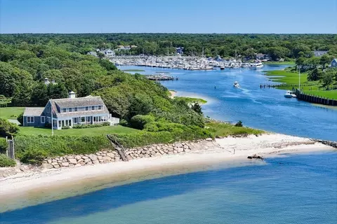 8 Mill Rd, Harwich, MA 02646