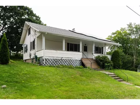 11 Darling St, Worcester, MA 01605