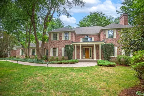 127 Ashford Rd, Longmeadow, MA 01106