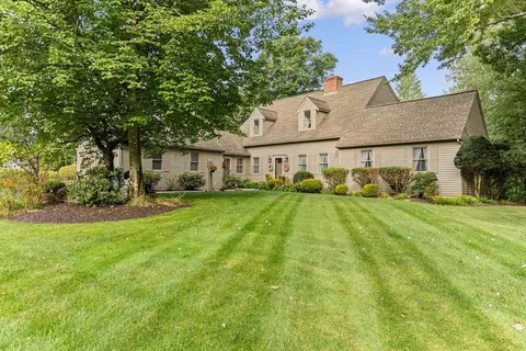 1 Brookview Ln, Easton, MA 02356