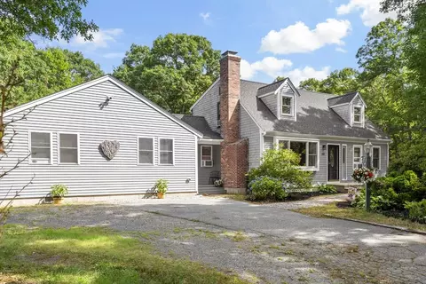 58 Saddleback Rd, Mashpee, MA 02649 photo 2