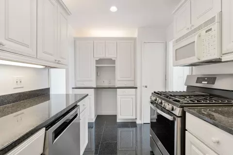 77 Pond Ave #1502, Brookline, MA 02445 photo 17