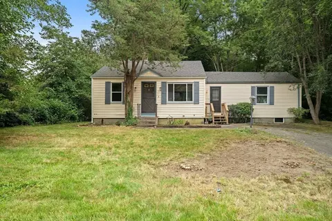 8 Stephen St, Norton, MA 02766