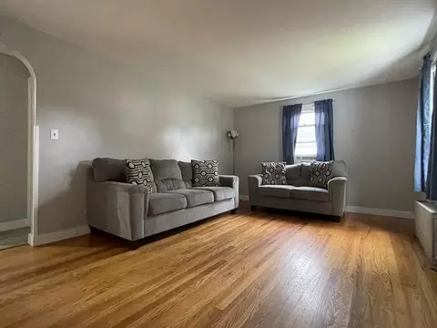 74 Huron St, Springfield, MA 01104 photo 15